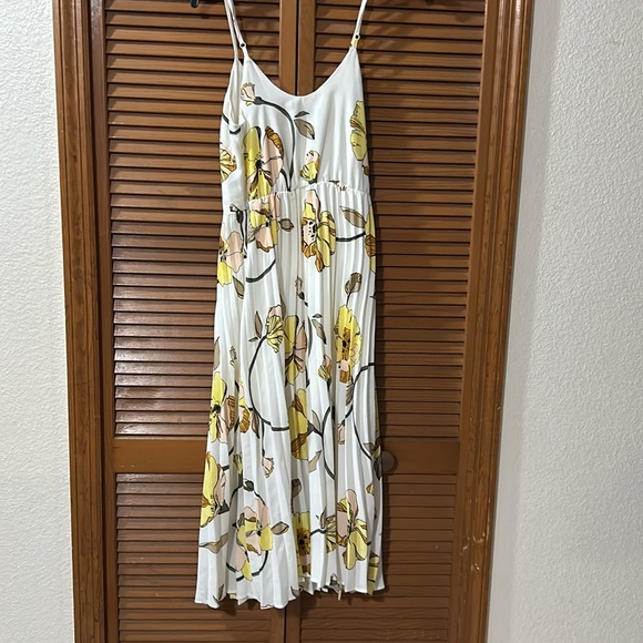 A New Day floral pleated midi dress - Picture 5 of 5